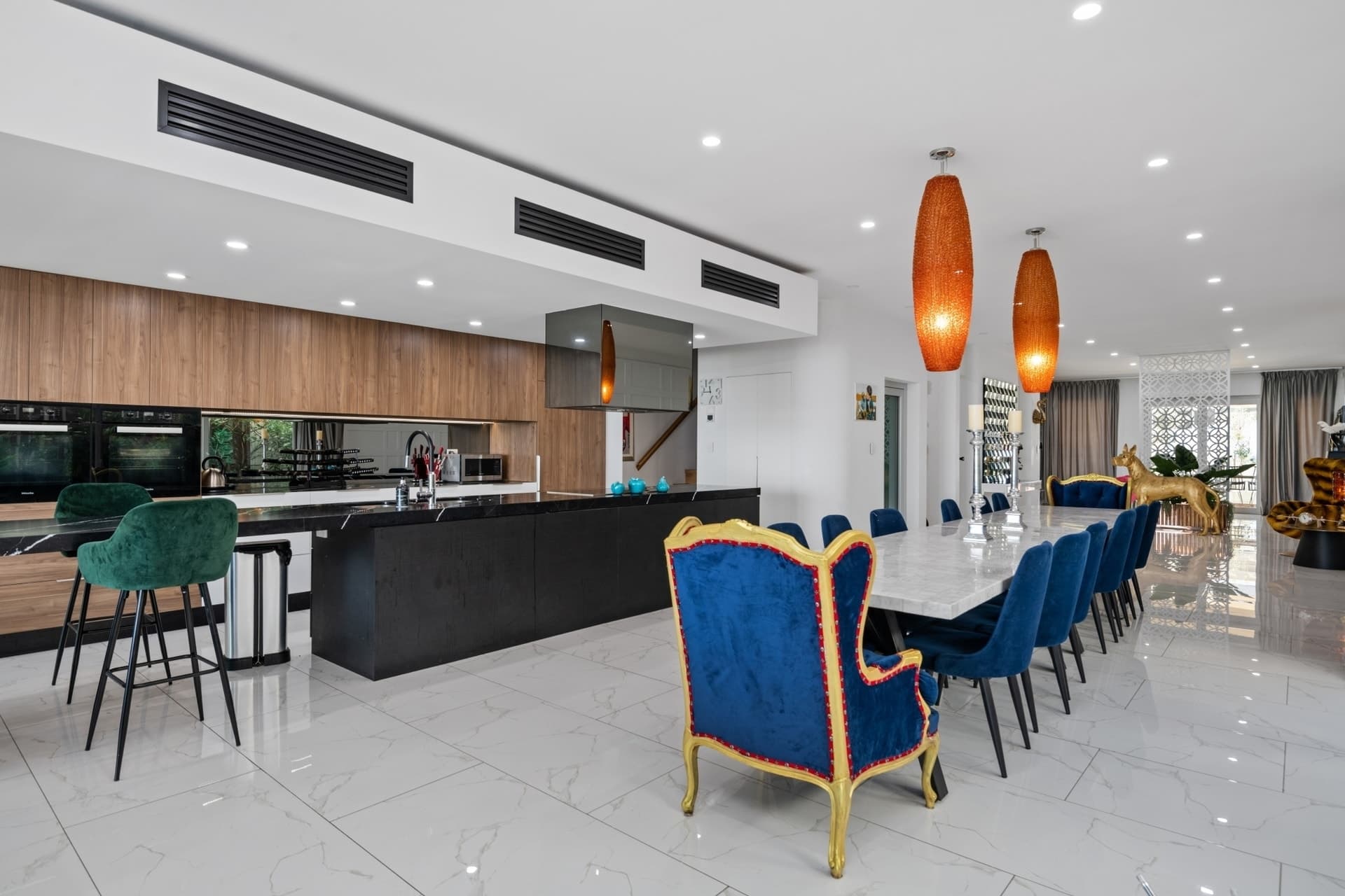 21 North Esplanade, Glenelg North, Glenelg North - Thumbnail 2