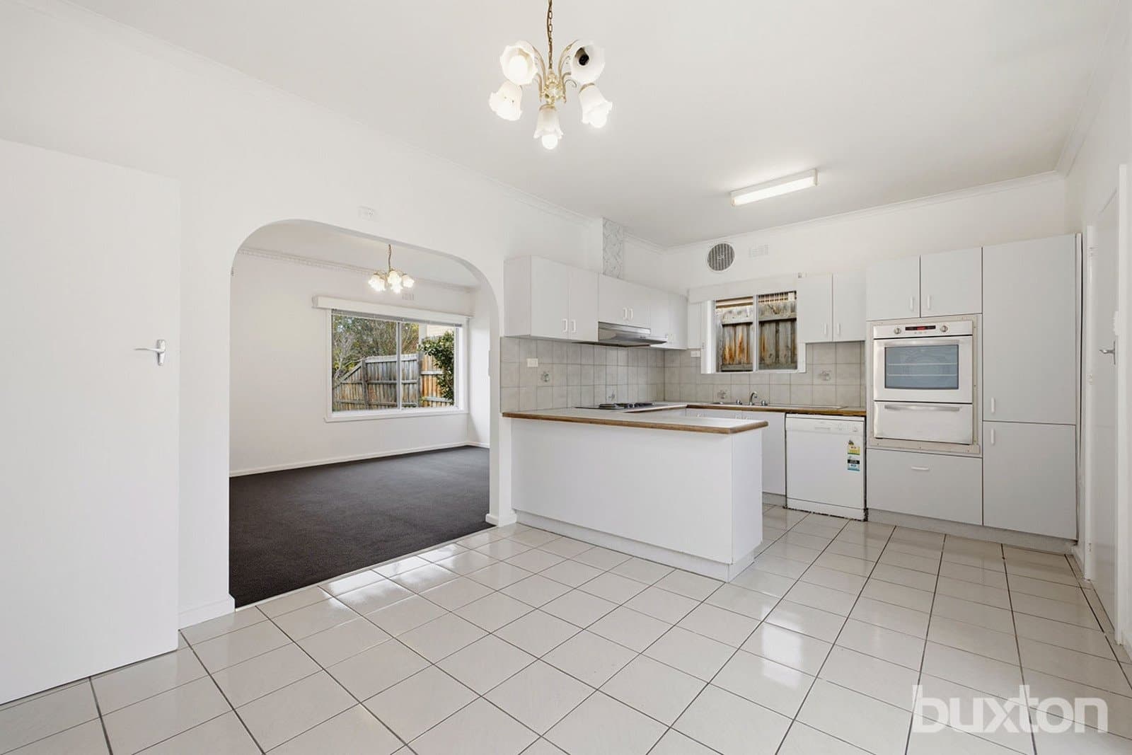 1/9 Voltri Street,
                        
                    
                    
                        
                            MENTONE, Mentone - Image 1