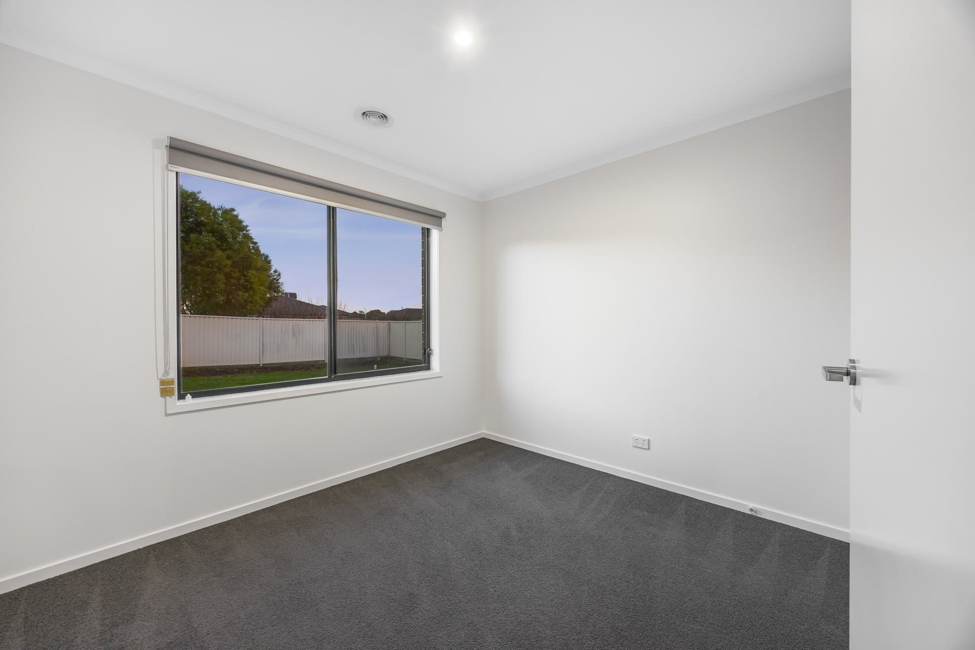 22 Mountview Drive,
                        
                    
                    
                        
                            Sebastopol, Sebastopol - Thumbnail 6