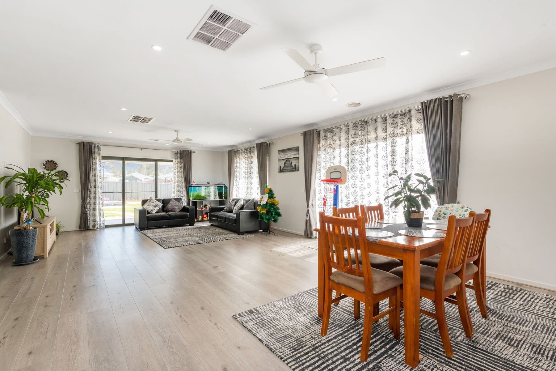 10 Galactic Avenue, Strathfieldsaye VIC 3551, Strathfieldsaye - Thumbnail 3