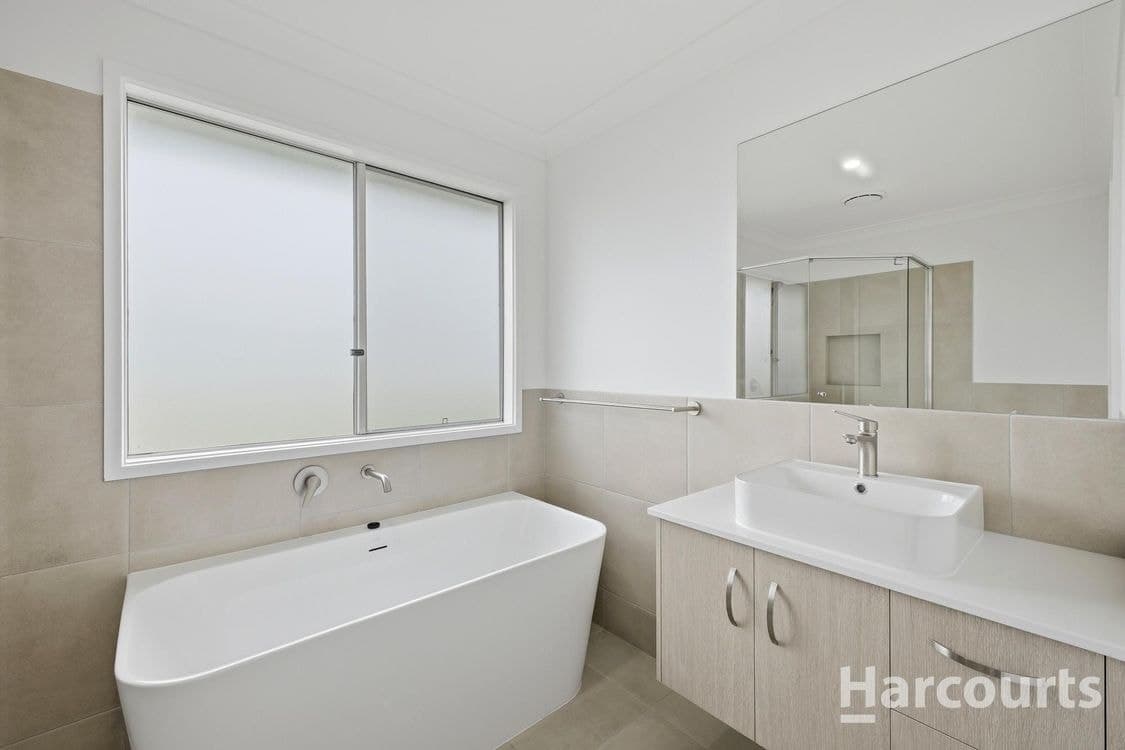 1/126B Bideford Street, TORQUAY, QLD 4655, Torquay - Thumbnail 3
