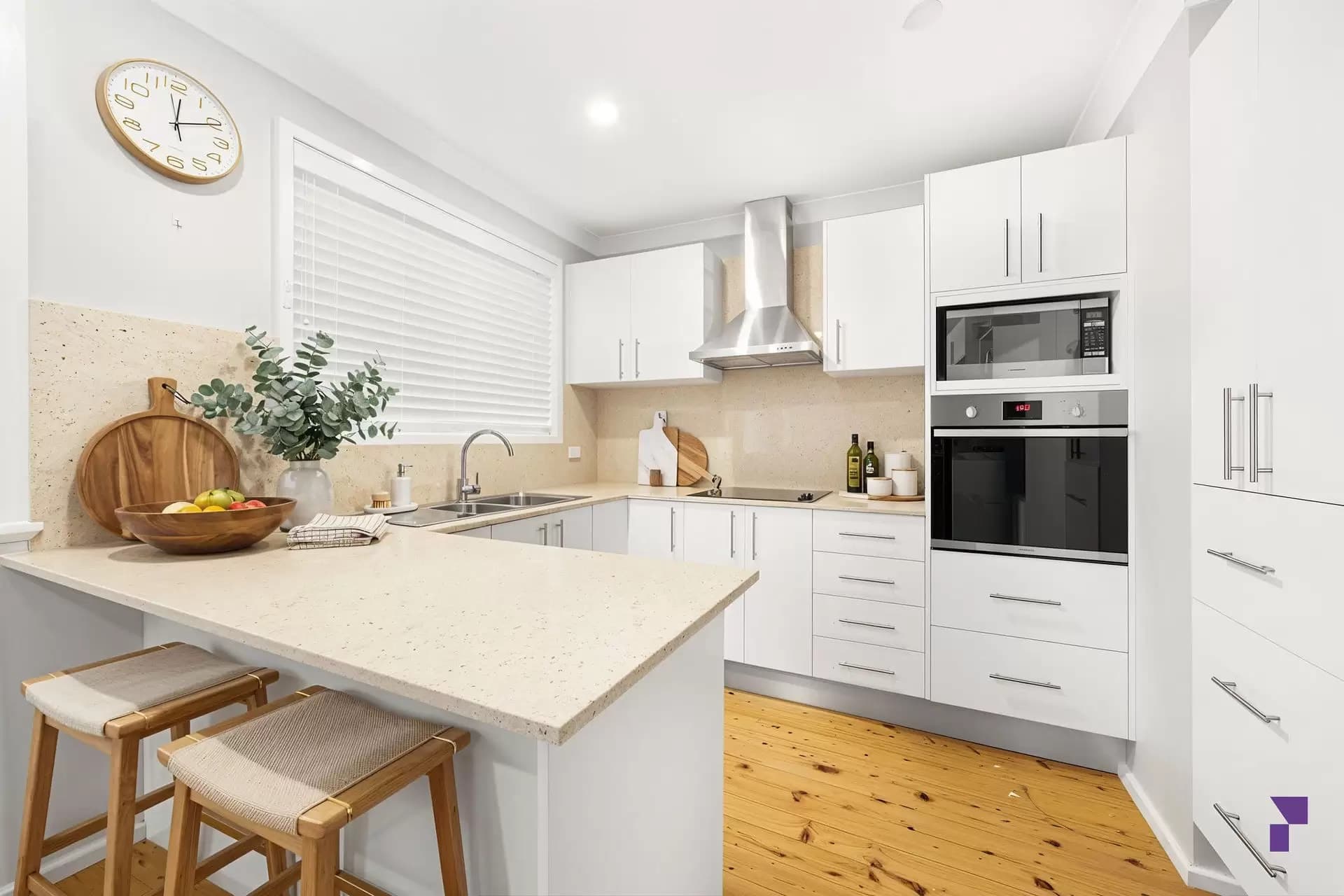 12 Universal Avenue, Georges Hall - Thumbnail 2