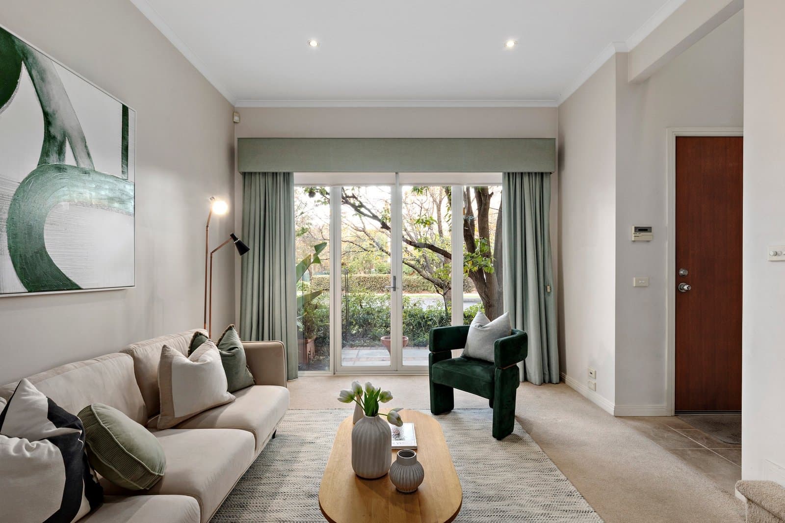 9 Hobsons Bay Parade, Port Melbourne - Thumbnail 3