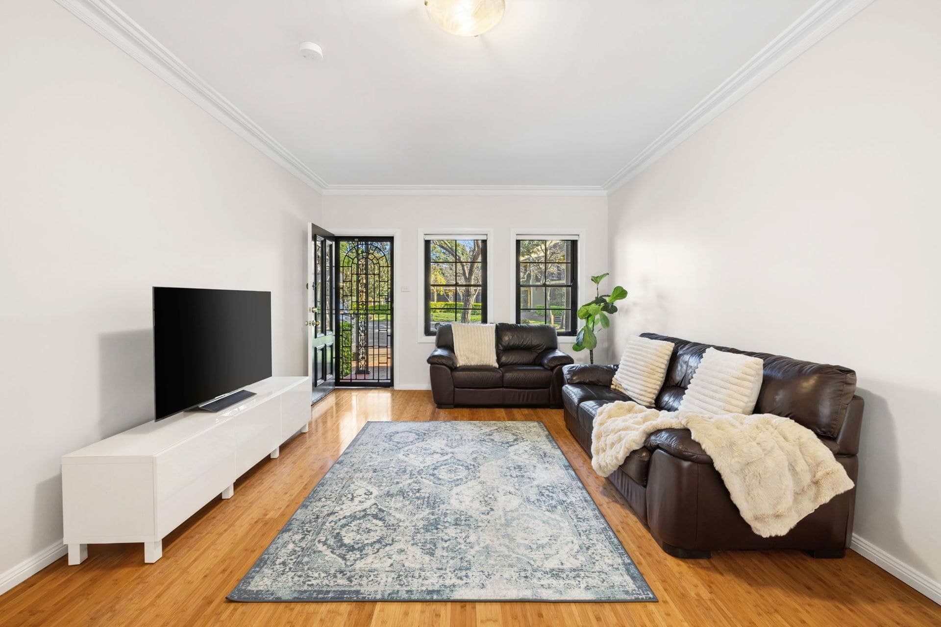 2F/27-31 William Street, Botany - Thumbnail 2