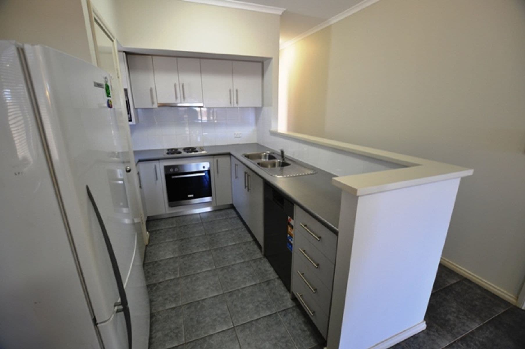 4/15 Rutherford Road, South Hedland WA 6722, South Hedland - Thumbnail 2