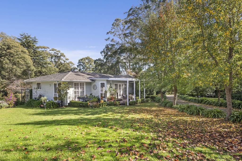 18 Norwood Street, Exeter - Image 1