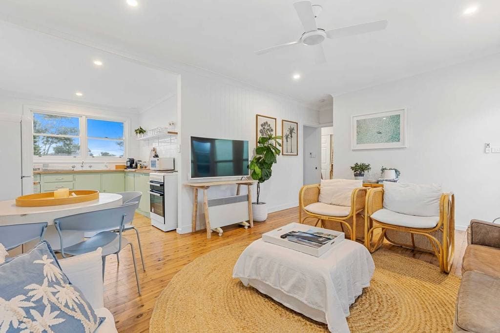 46 Lockhart Avenue, Mollymook Beach - Thumbnail 2