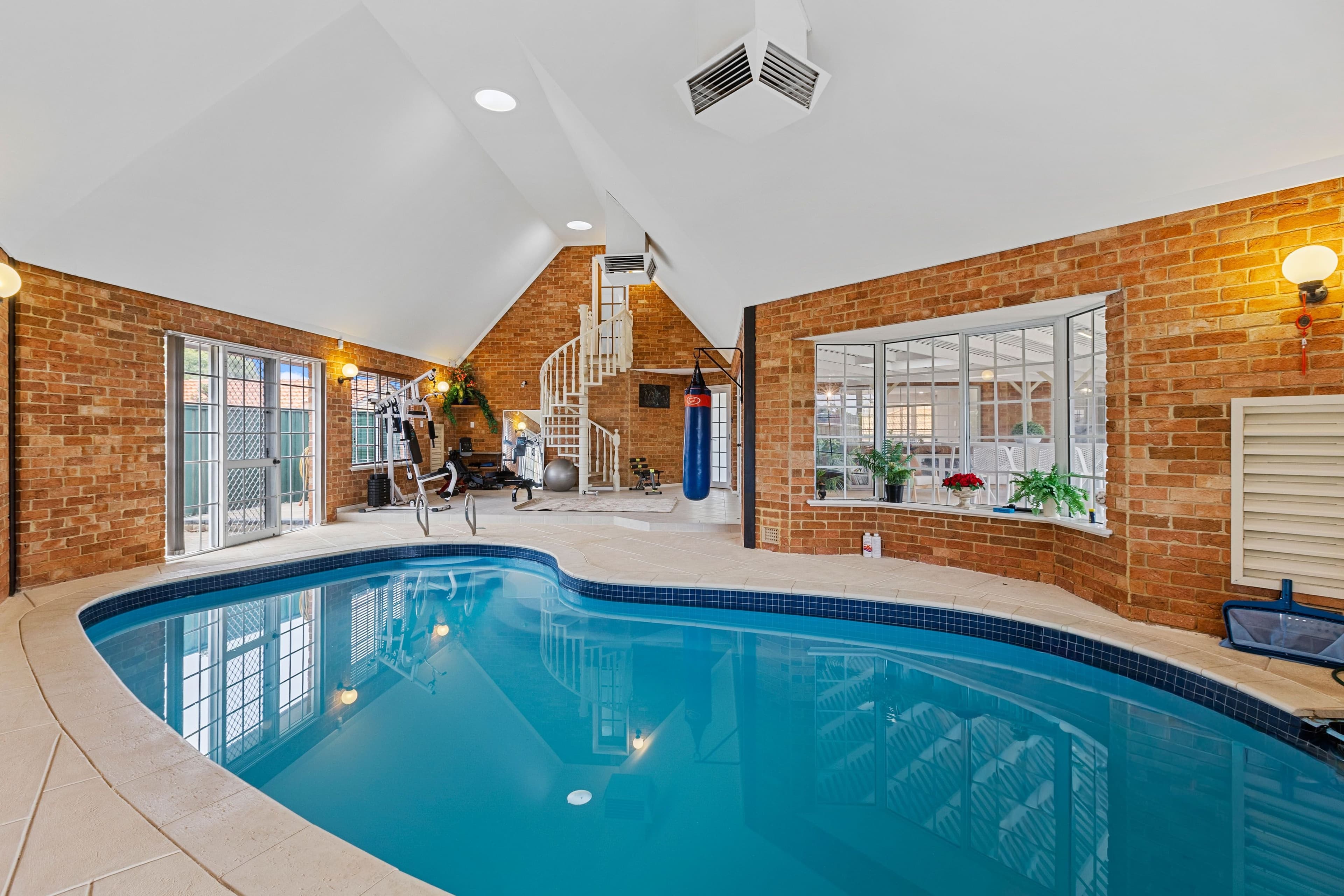 2 Queenscliff Court, Kallaroo WA 6025, Kallaroo - Image 1
