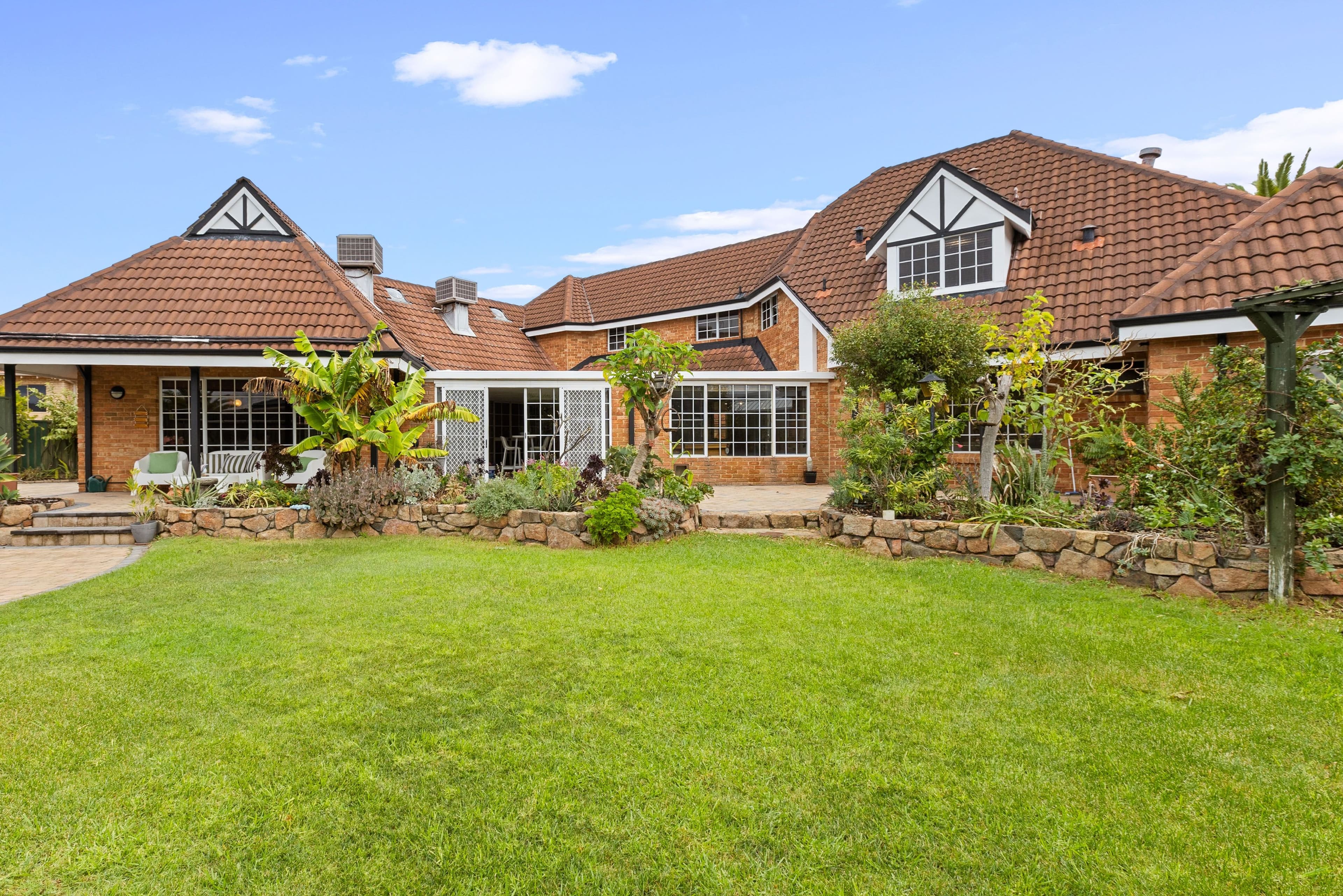 2 Queenscliff Court, Kallaroo WA 6025, Kallaroo - Thumbnail 2