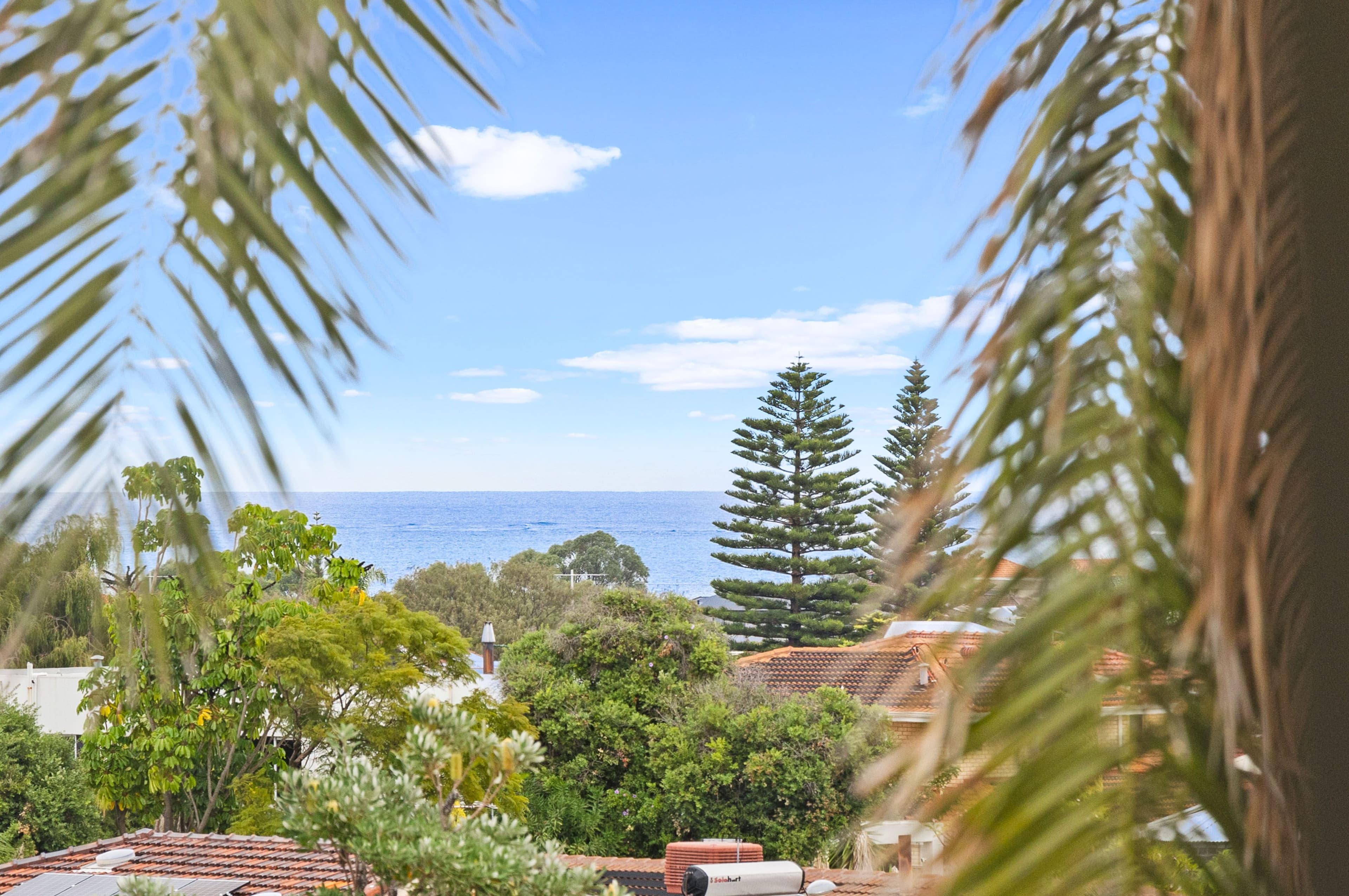 2 Queenscliff Court, Kallaroo WA 6025, Kallaroo - Thumbnail 3