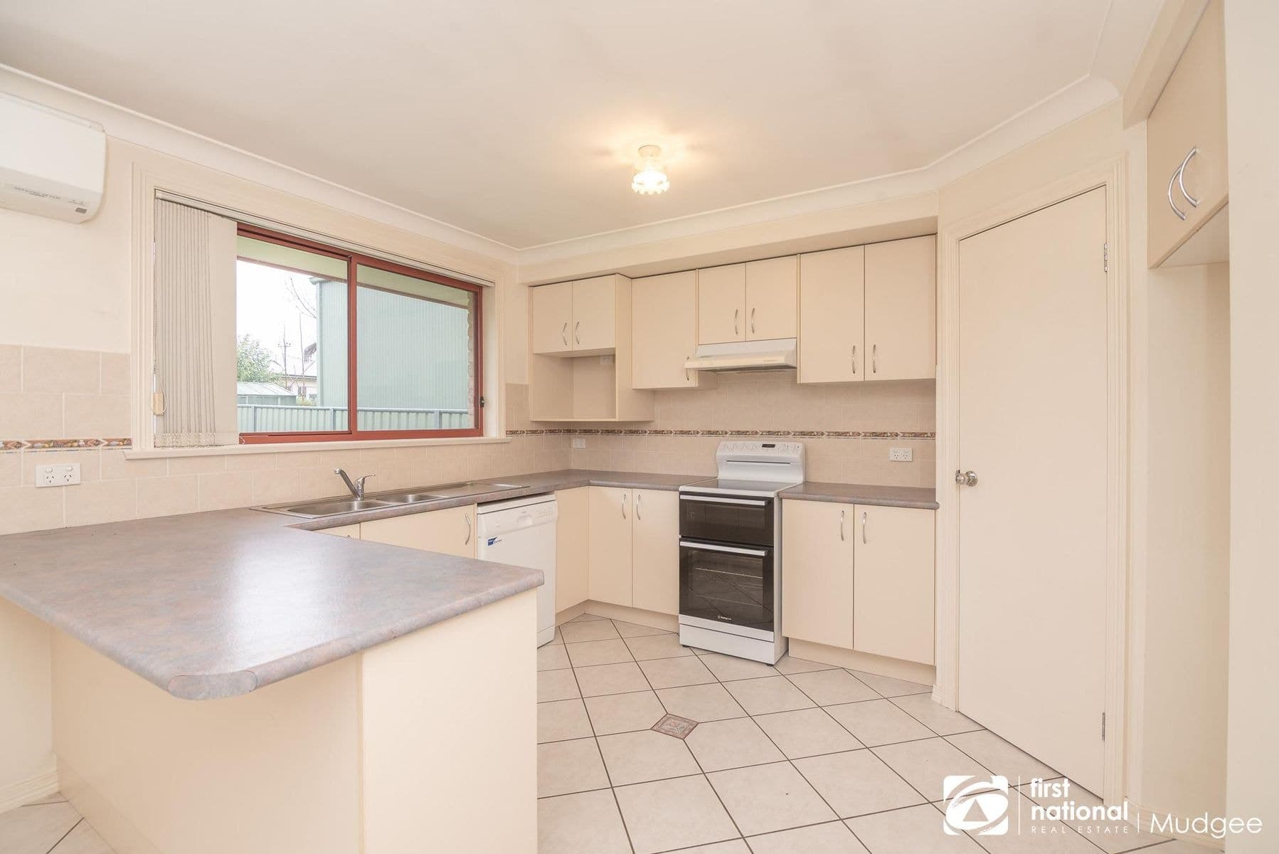 6 Thomas Clark Place, Mudgee NSW 2850, Mudgee - Thumbnail 4