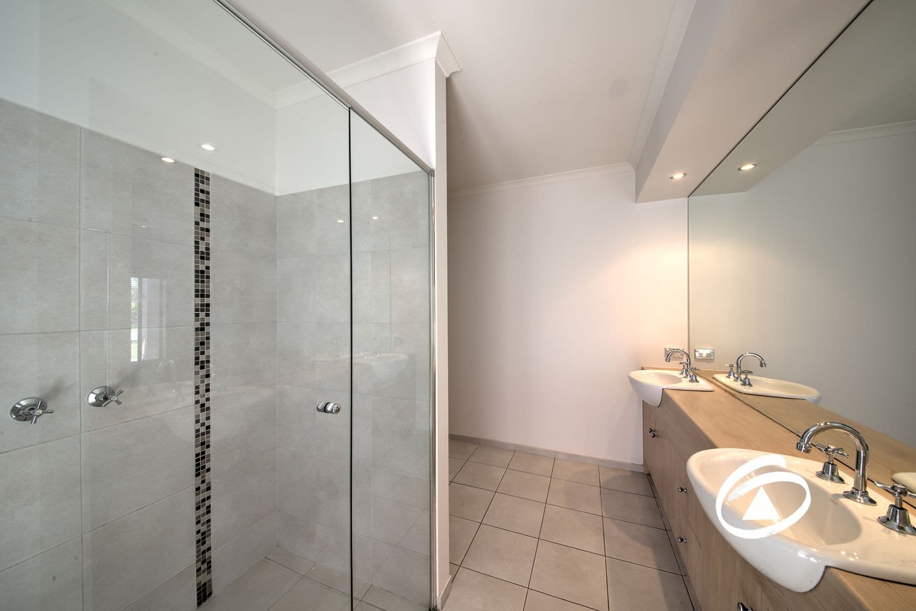 13 Yorkshire Drive, Cranbourne North VIC 3977, Cranbourne North - Thumbnail 7