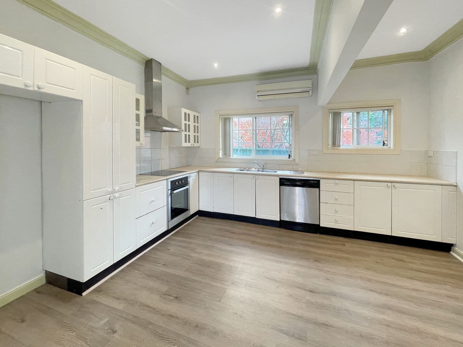 85 Albert Street, Revesby NSW 2212, Revesby - Thumbnail 2