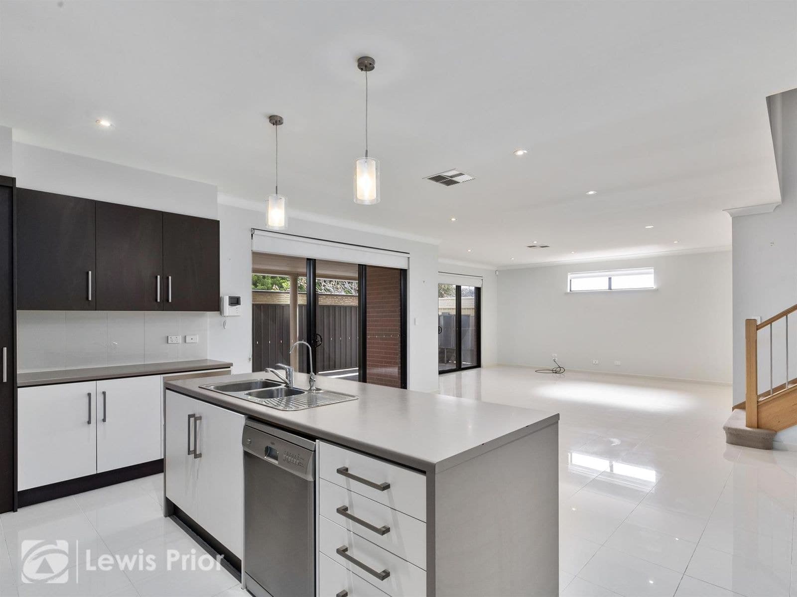 120 Carlton Parade, Torrensville SA 5031, Torrensville - Thumbnail 3
