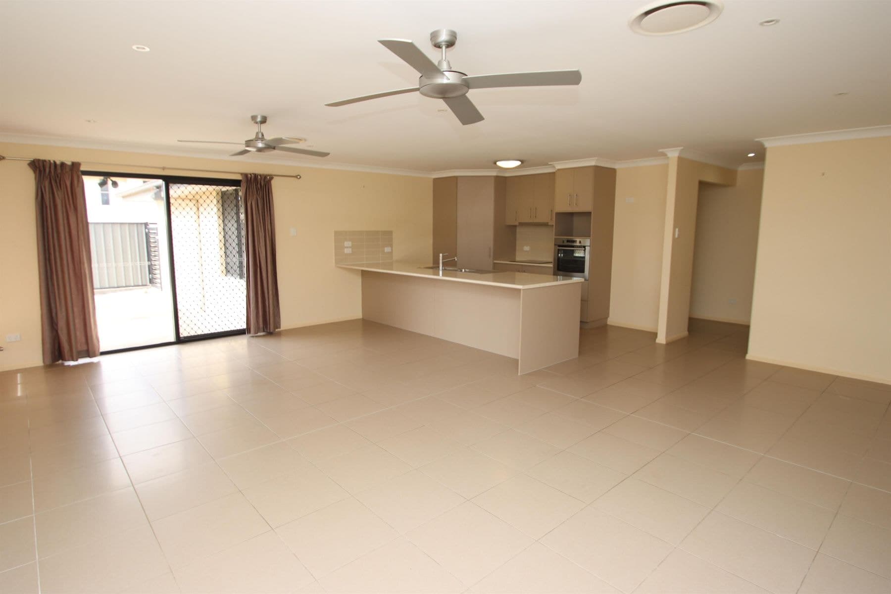 13 Parkes Drive, Tenterfield NSW 2372, Tenterfield - Thumbnail 7