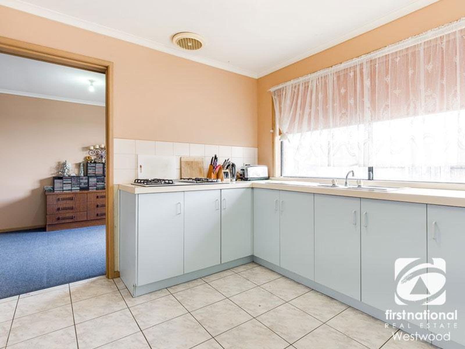 12 Haideh Court, Hoppers Crossing VIC 3029, Hoppers Crossing - Thumbnail 2