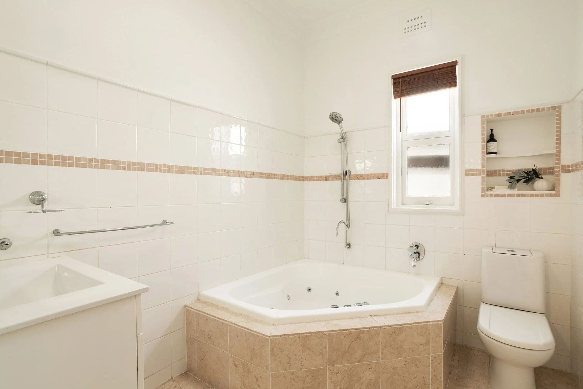 50 Cottenham Avenue, Kensington - Thumbnail 6