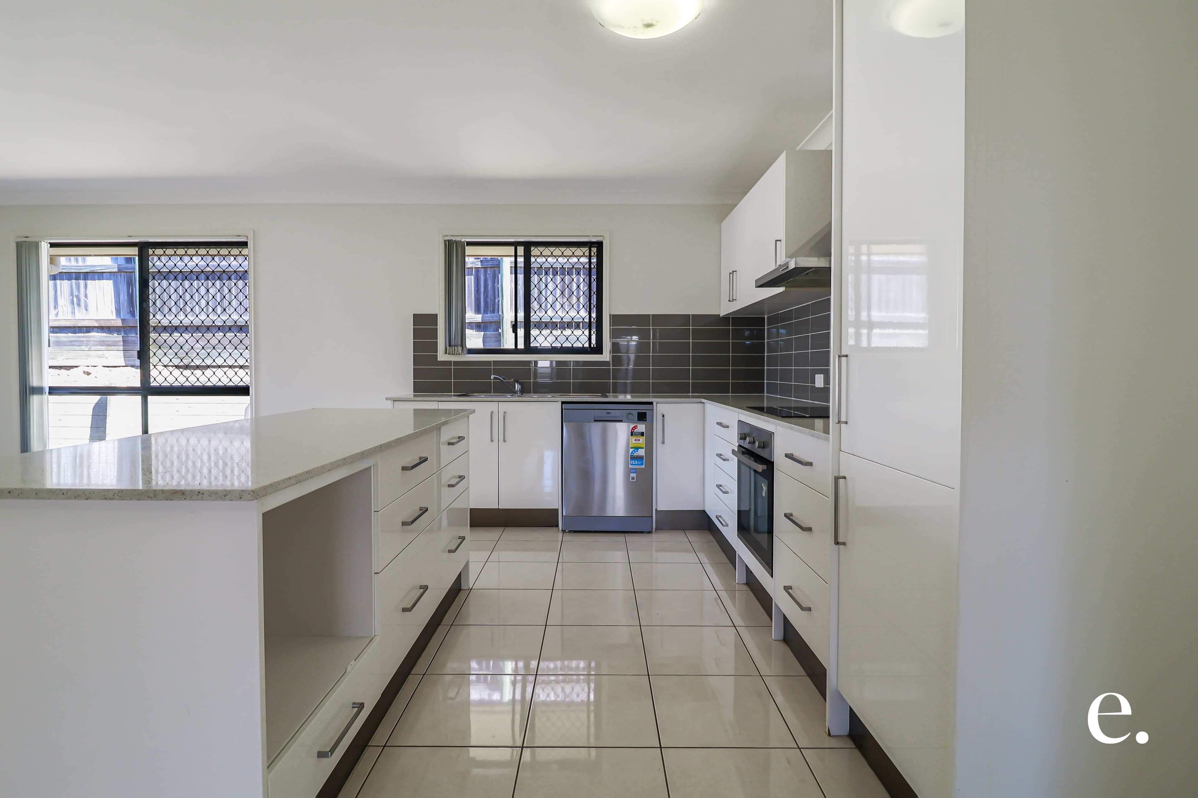 29 Woodland Court, Kirkwood - Thumbnail 6