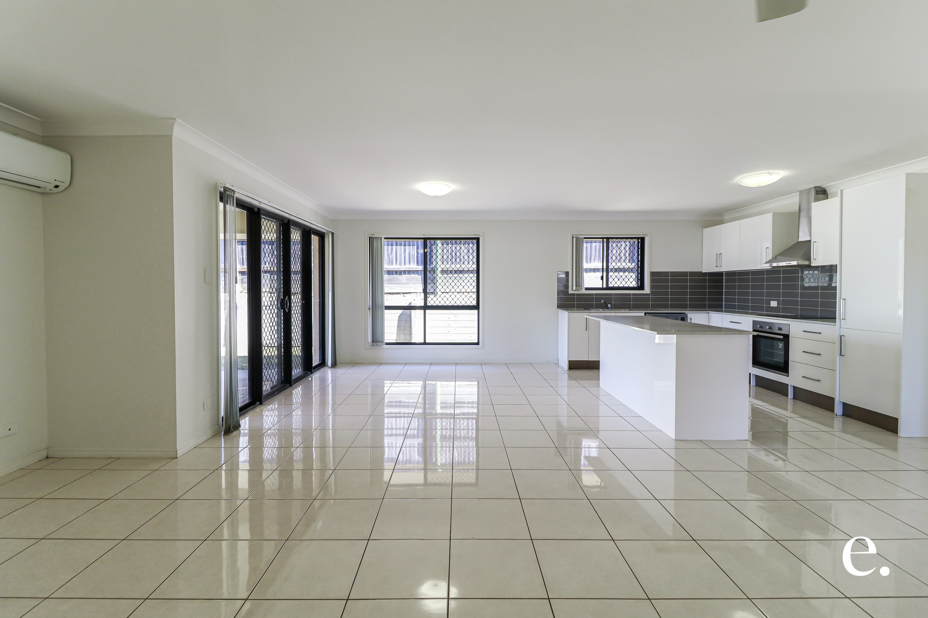 29 Woodland Court, Kirkwood - Thumbnail 8
