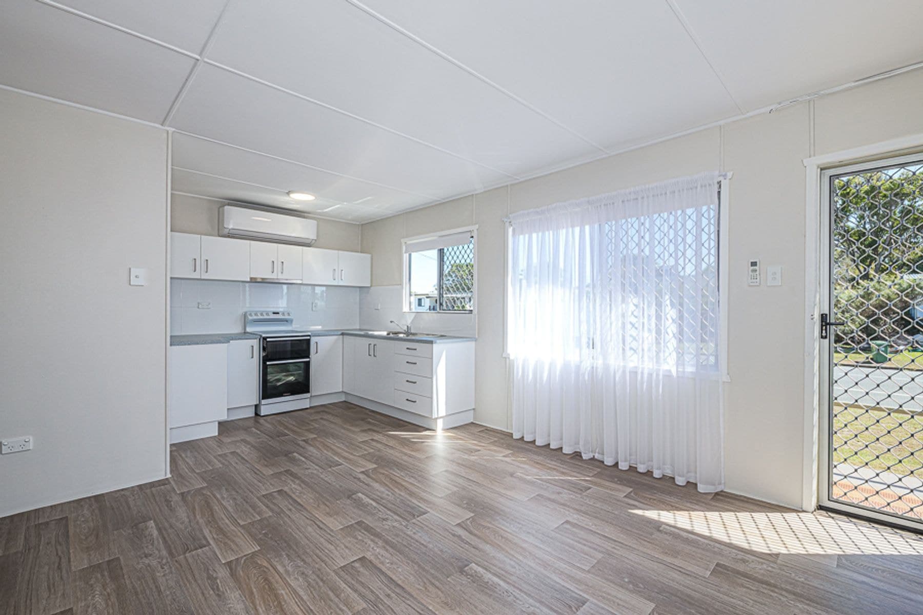10 Benny Street, Woorim QLD 4507, Woorim - Thumbnail 3