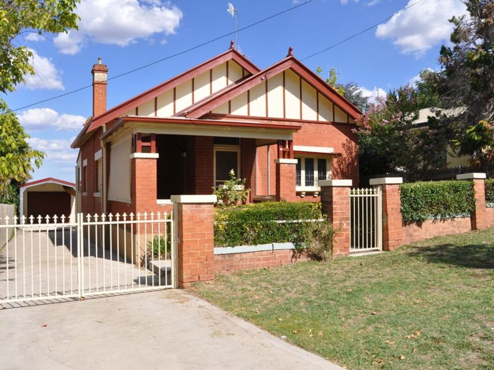 226 Peel Street, Bathurst NSW 2795, Bathurst - Image 1
