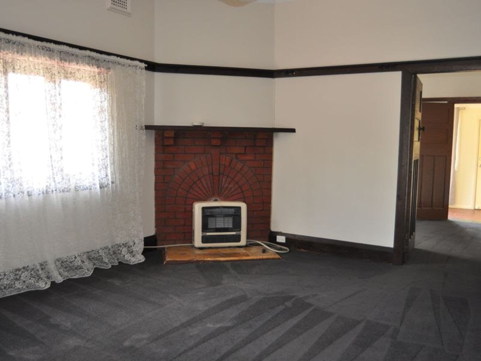 226 Peel Street, Bathurst NSW 2795, Bathurst - Thumbnail 3