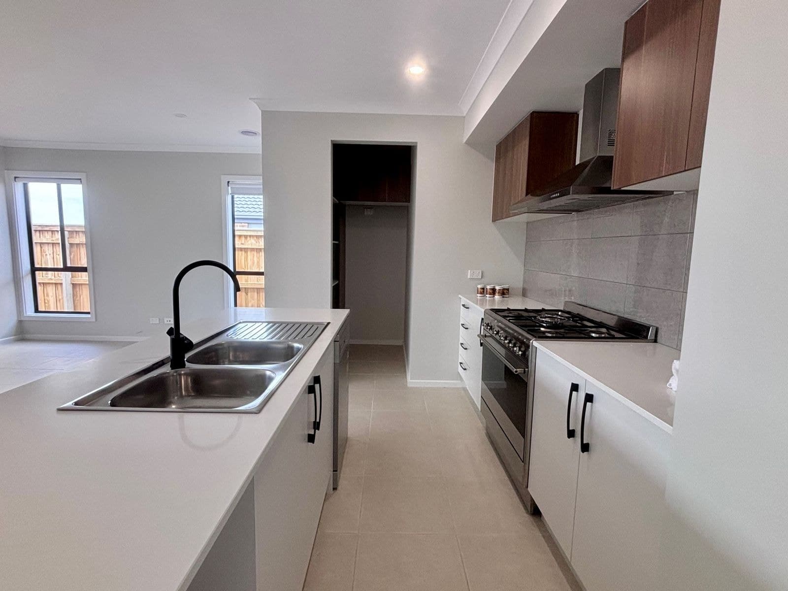 8 Brick Street,, Churchill VIC 3842, Churchill - Thumbnail 3