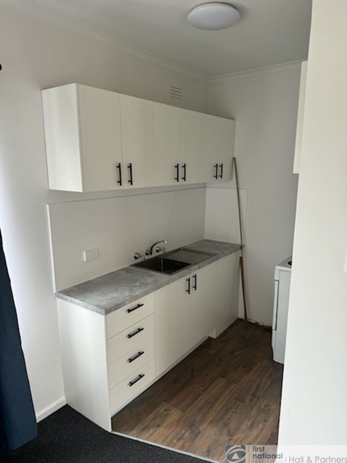 7/18 Gerald Street, Murrumbeena VIC 3163, Murrumbeena - Thumbnail 2