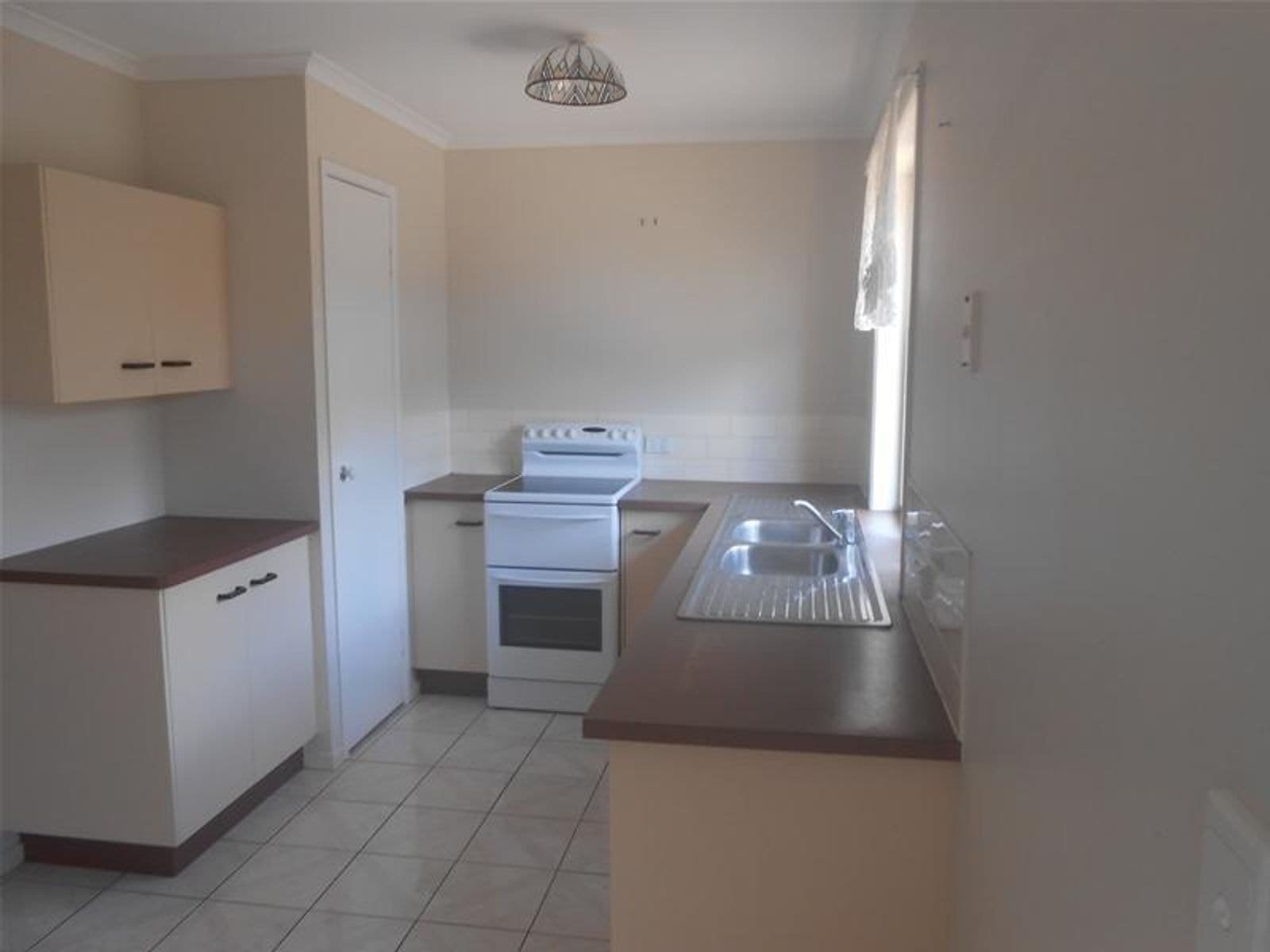 2 Ernie Pattison Drive, Avenell Heights QLD 4670, Avenell Heights - Thumbnail 3