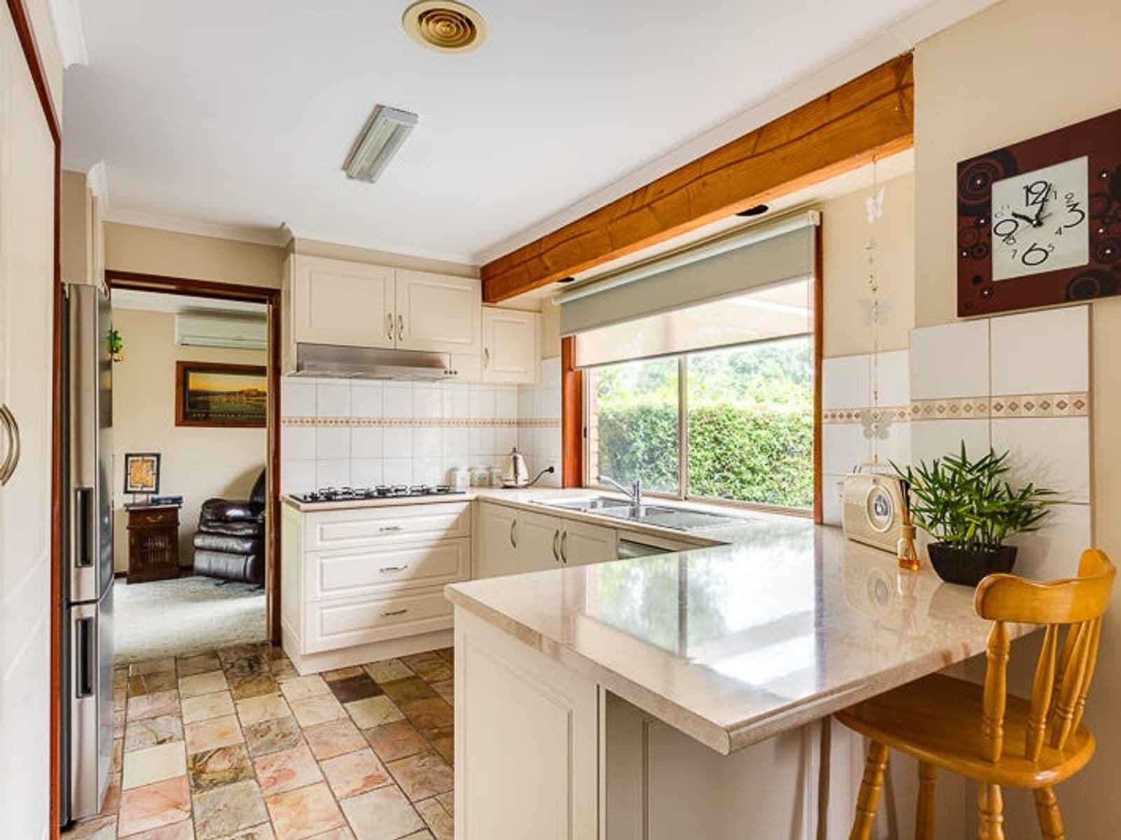 19 Cowie Street, Ballan VIC 3342, Ballan - Thumbnail 4
