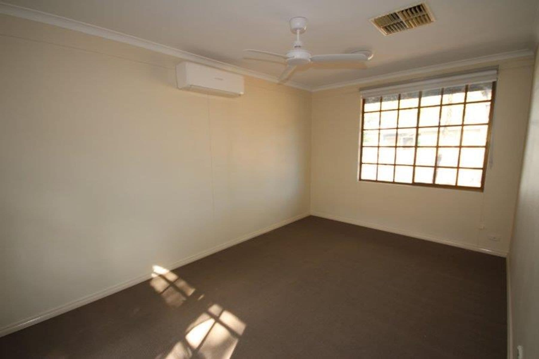 11 Clarke Street, Gillen NT 0870, Gillen - Thumbnail 5