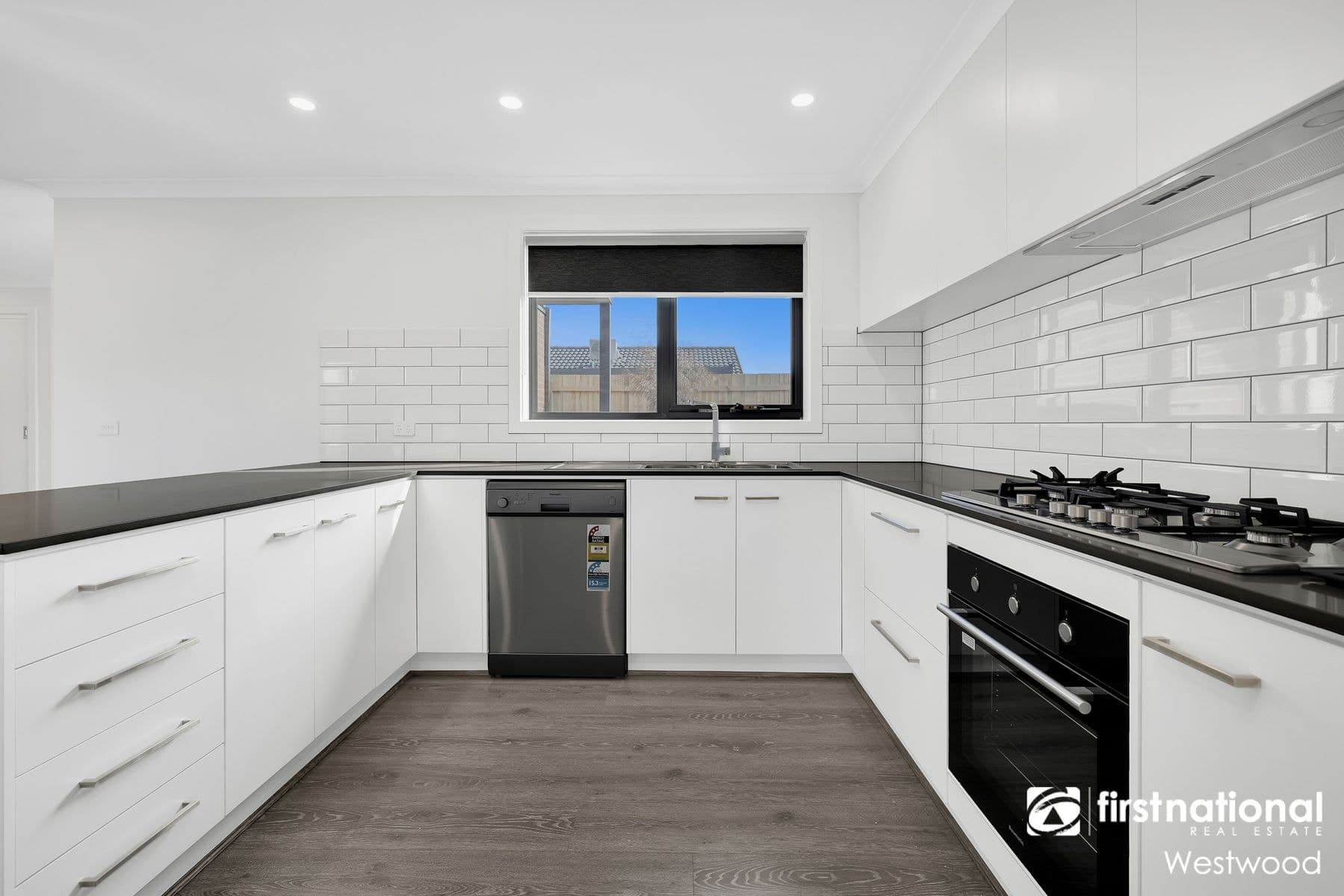 29B Melaleuca Drive, Hoppers Crossing VIC 3029, Hoppers Crossing - Thumbnail 2