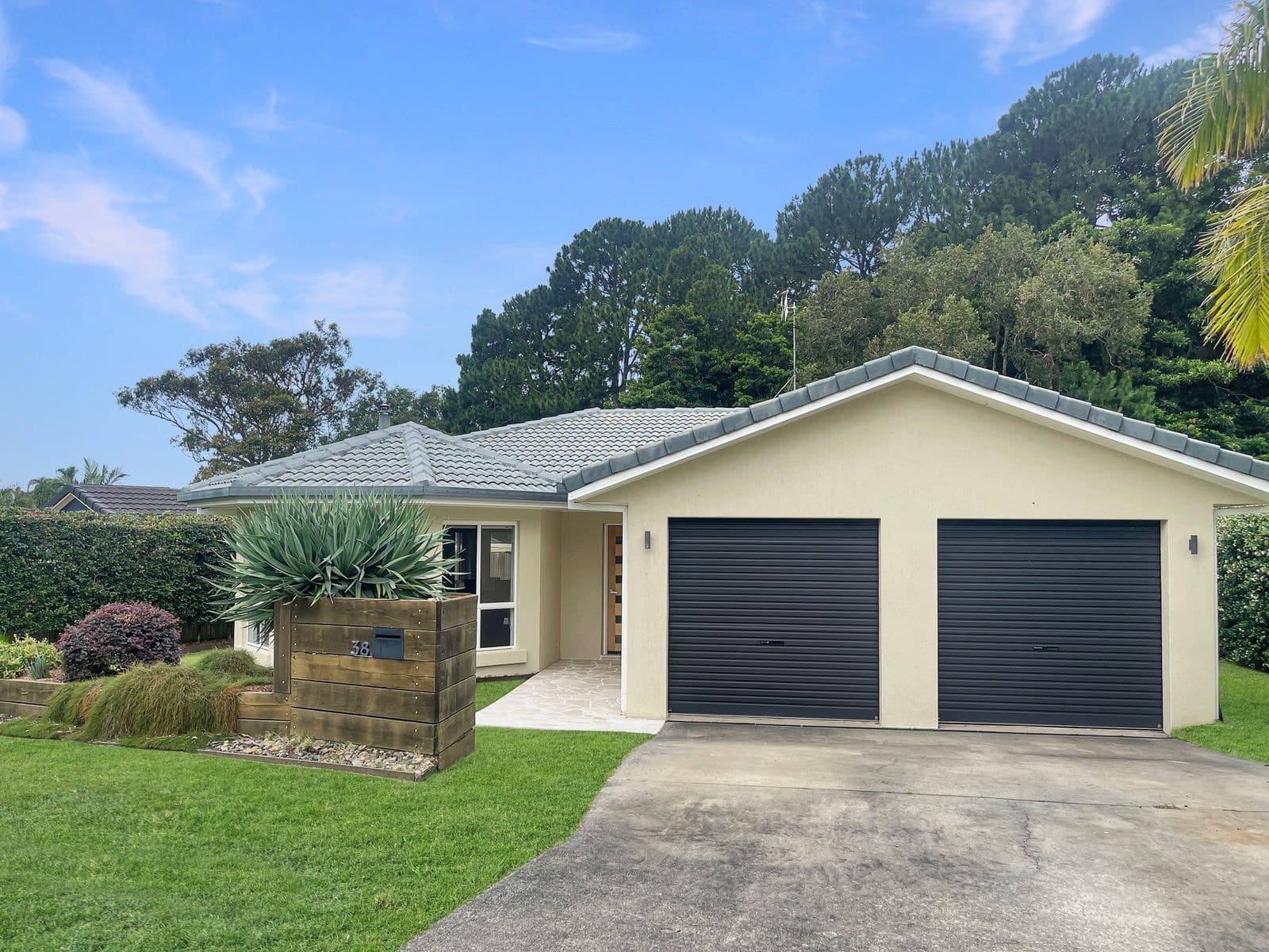 38 Bottlebrush Crescent, Suffolk Park NSW 2481, Suffolk Park - Thumbnail 2