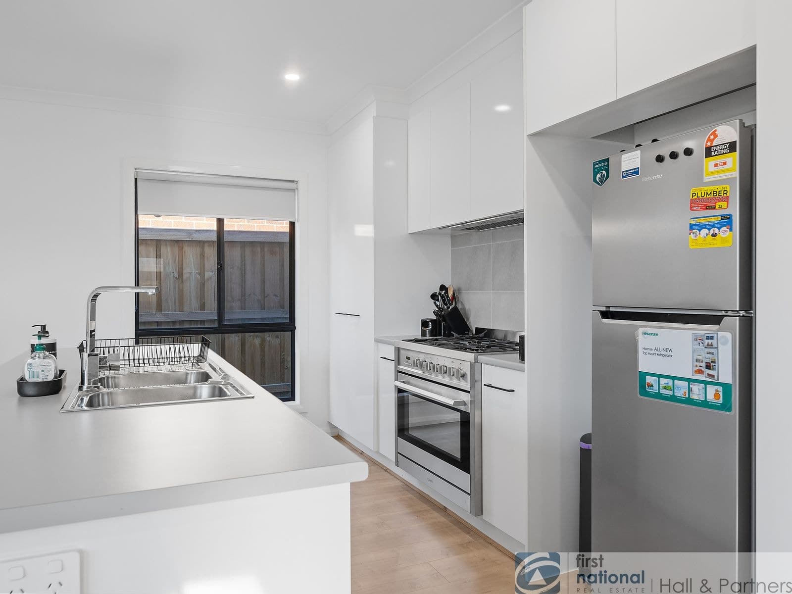 44 Scenery Drive, Clyde North VIC 3978, Clyde North - Thumbnail 2