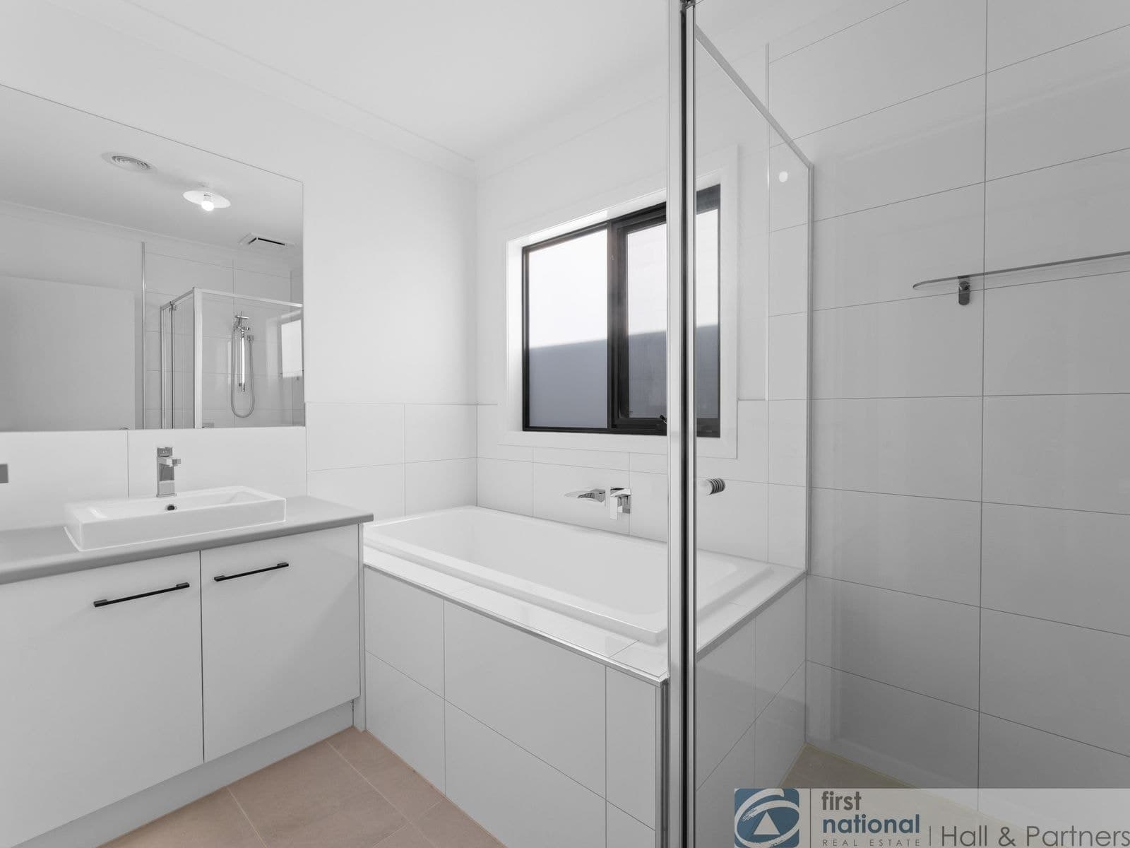44 Scenery Drive, Clyde North VIC 3978, Clyde North - Thumbnail 6