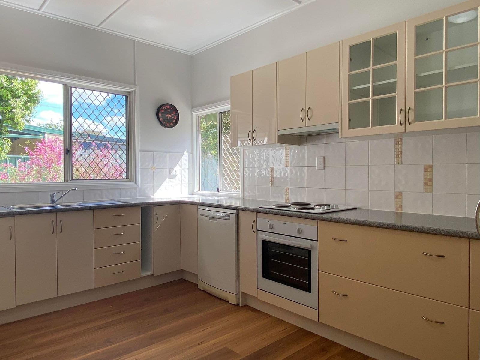 12 Evans Street, Chinchilla QLD 4413, Chinchilla - Thumbnail 4