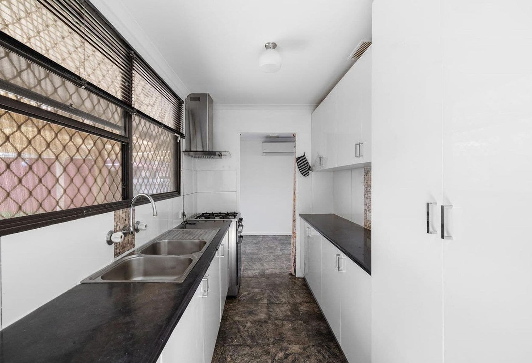 82 Eldorado Crescent, Meadow Heights VIC 3048, Meadow Heights - Thumbnail 4