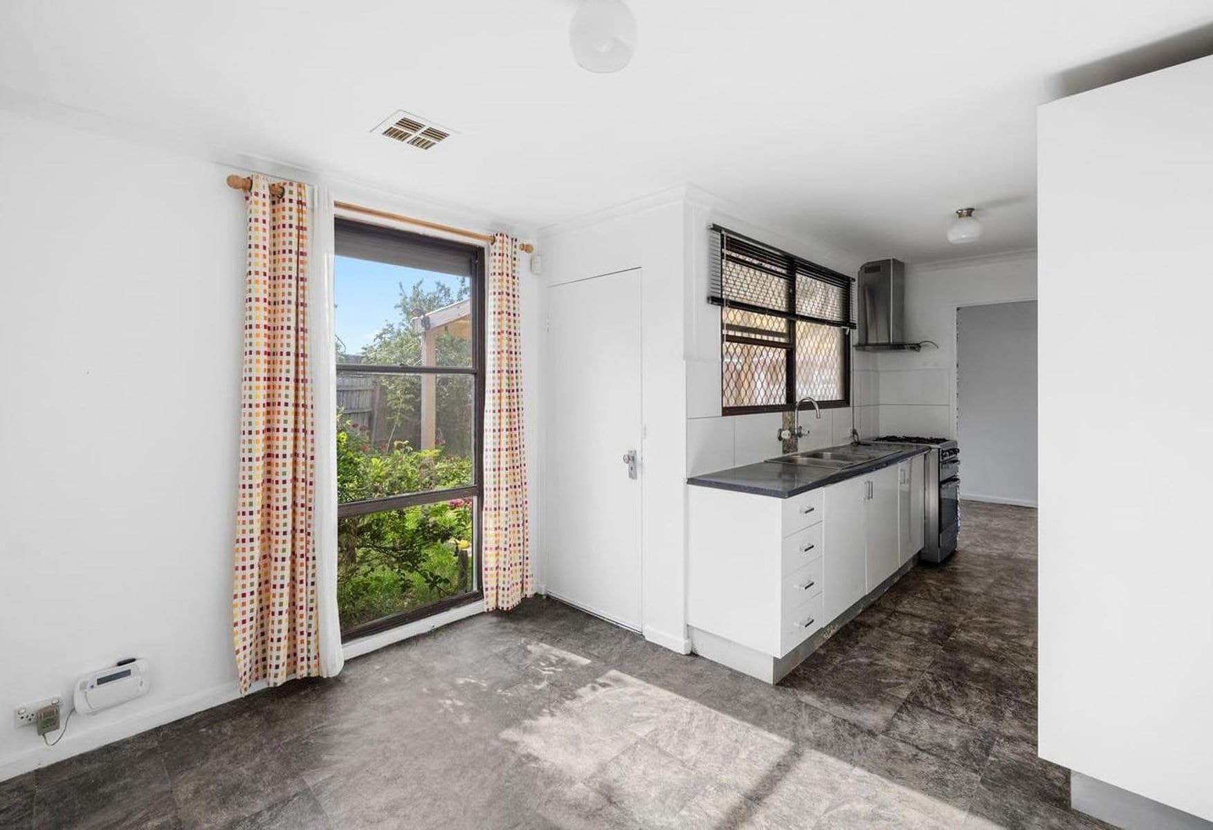 82 Eldorado Crescent, Meadow Heights VIC 3048, Meadow Heights - Thumbnail 5