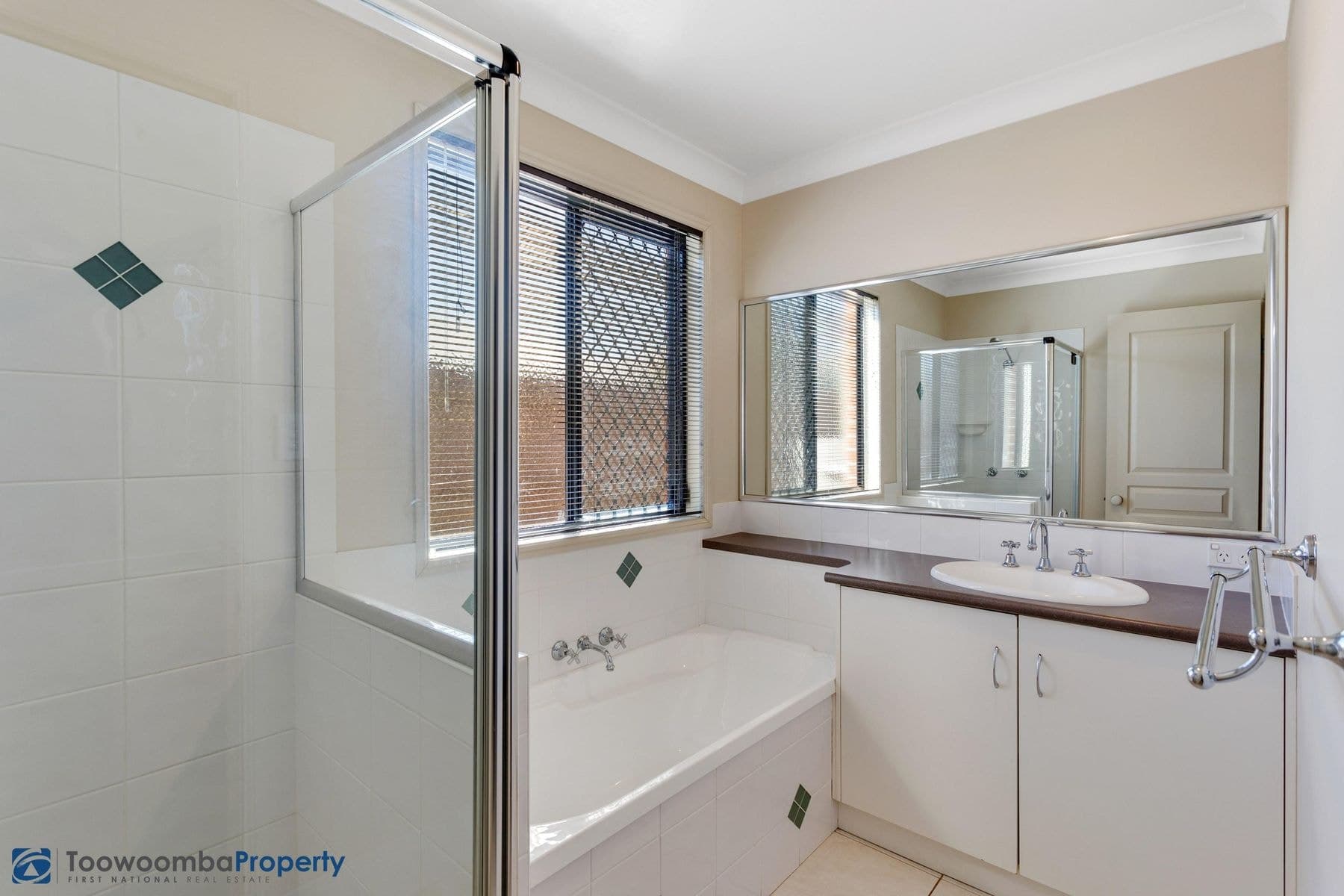 2/73 Kearney Street, Kearneys Spring QLD 4350, Kearneys Spring - Thumbnail 5
