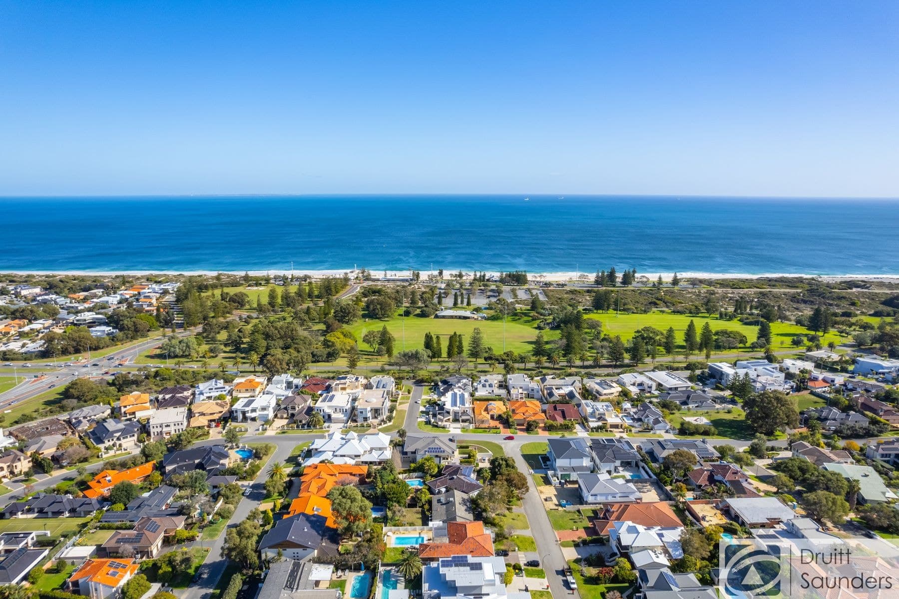 17 Larundel Road, City Beach WA 6015, City Beach - Thumbnail 2