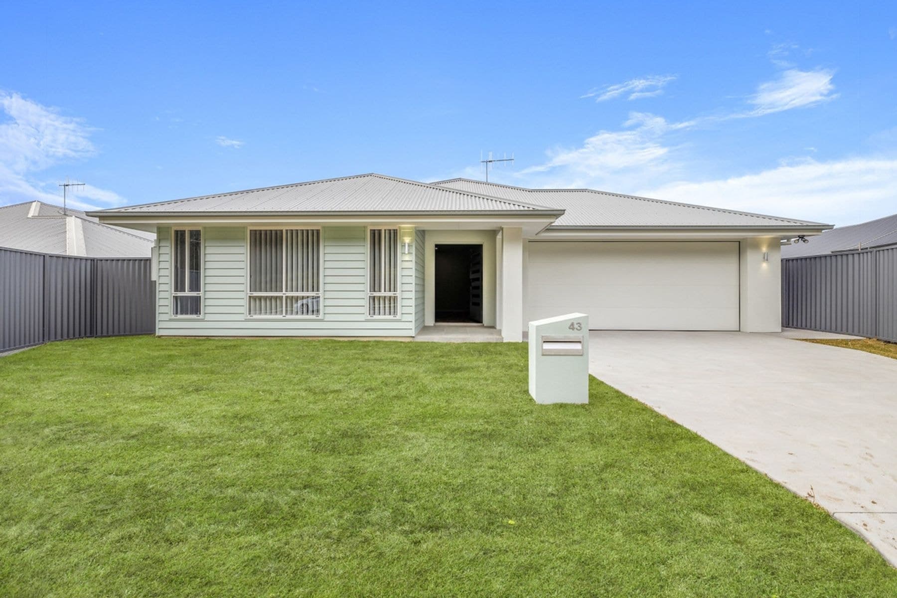 43 Neave Way, Port Macquarie NSW 2444, Port Macquarie - Thumbnail 2
