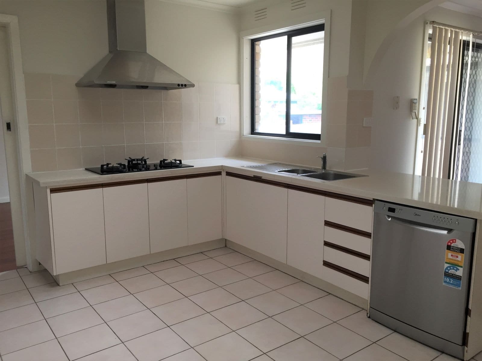 8 Cascade Drive, Vermont South VIC 3133, Vermont South - Thumbnail 4