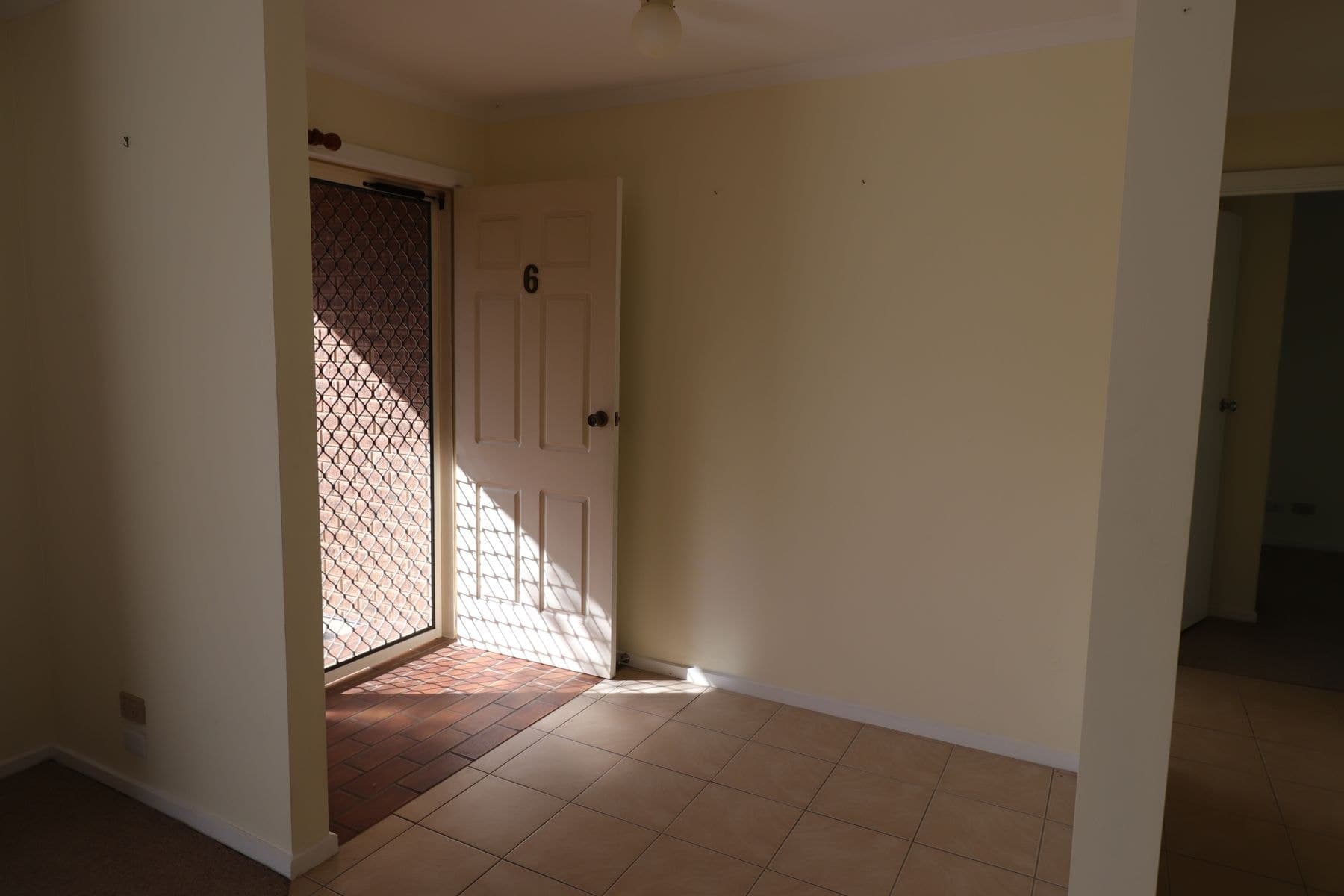 6/56 Mountbatten Avenue, Bright VIC 3741, Bright - Thumbnail 2