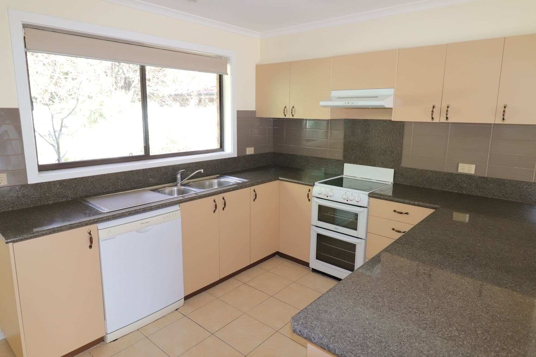 6/56 Mountbatten Avenue, Bright VIC 3741, Bright - Thumbnail 6