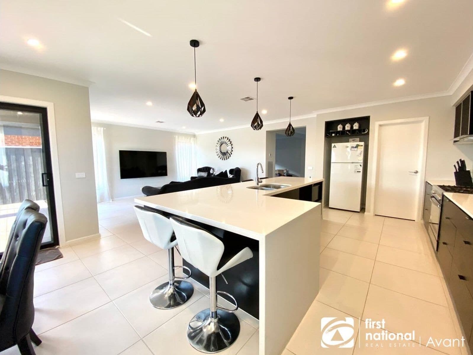 14 Inverloch Avenue, Clyde VIC 3978, Clyde - Thumbnail 6