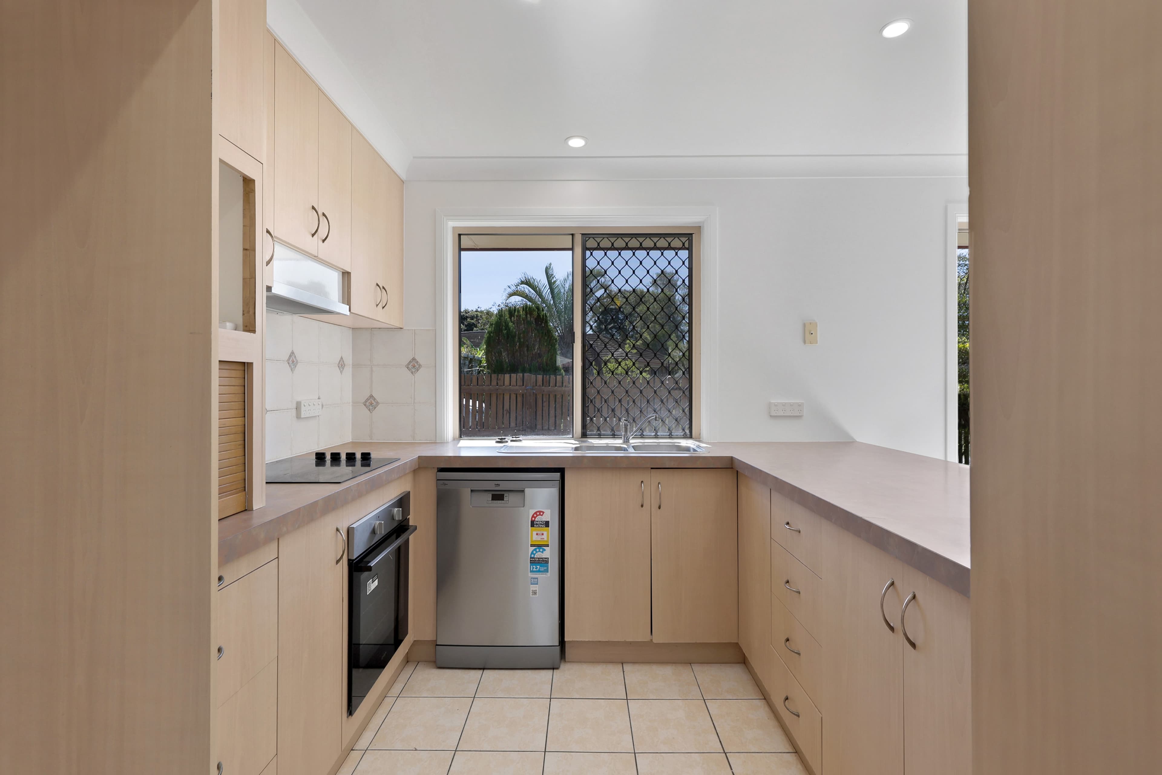 26 Galasheils Street, Beaconsfield - Thumbnail 4