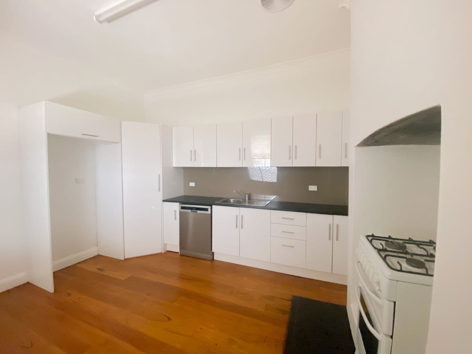 66 Bulwer Street, Maitland NSW 2320, Maitland - Thumbnail 2