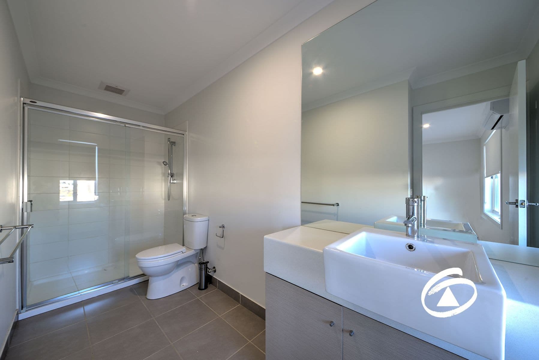 6 Debra Avenue, Pakenham VIC 3810, Pakenham - Thumbnail 5