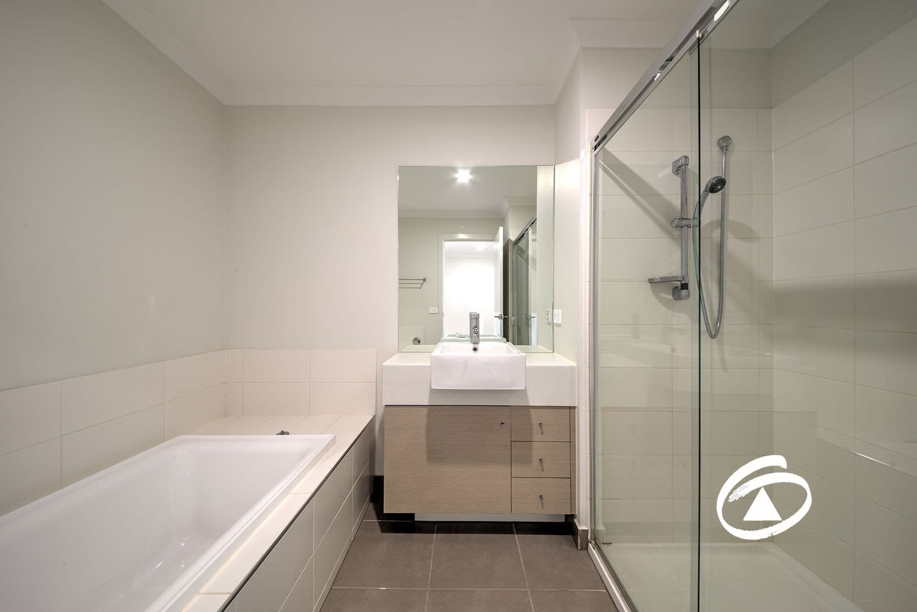 6 Debra Avenue, Pakenham VIC 3810, Pakenham - Thumbnail 8