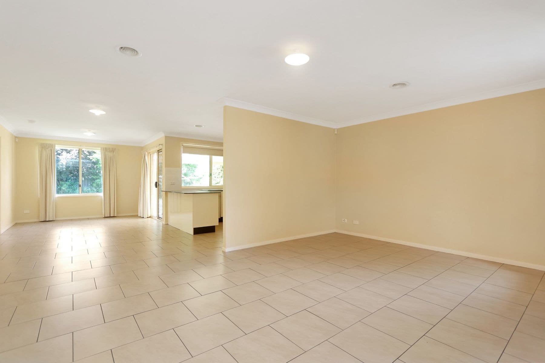 3/139 Clifford Street, Goulburn NSW 2580, Goulburn - Thumbnail 2